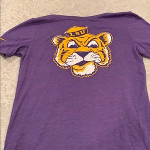 Women’s LSU shirt